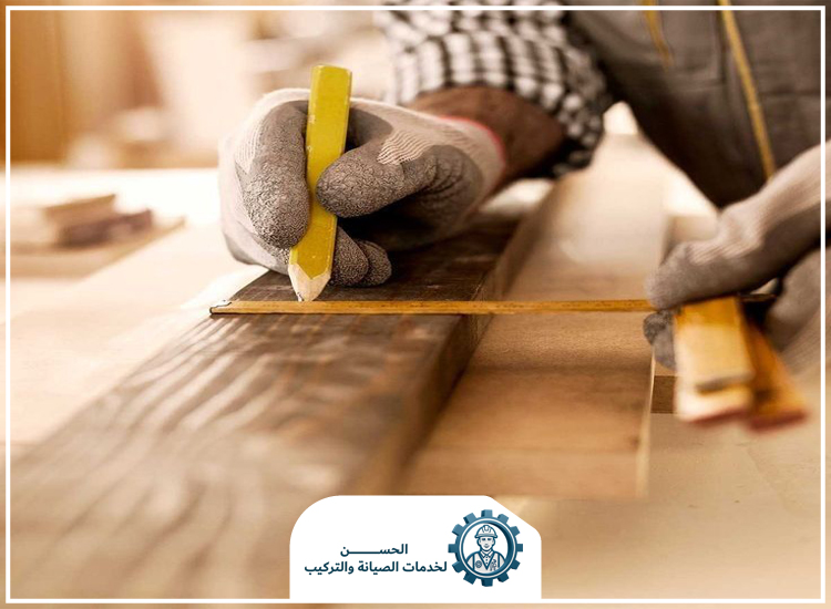 نجار في الشارقة