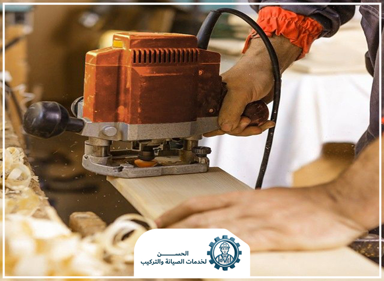 نجار في الشارقة