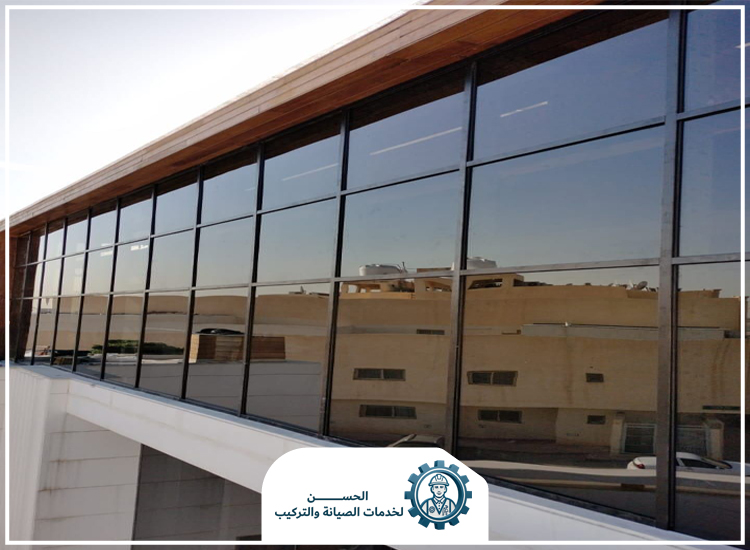 صيانة زجاج سيكوريت في الشارقة
