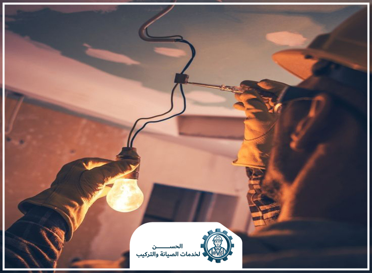 كهربائي في الشارقة
