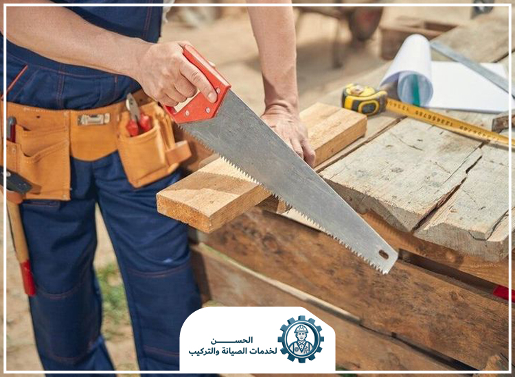 نجار في العين